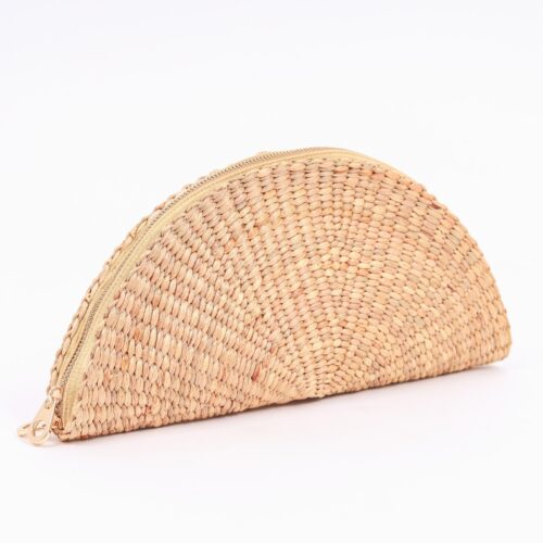 Seashell Straw Clutch