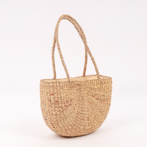 Straw basket bag with top handles and zipper