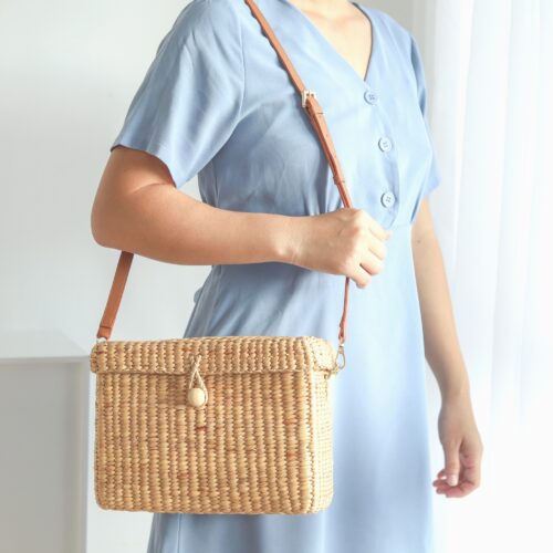 Box Straw Purse with leather detachable strap. Picnic handbag, summer bag, beach purse